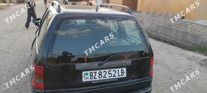 Opel Astra 1996 - 40 000 TMT - Дянев - img 3