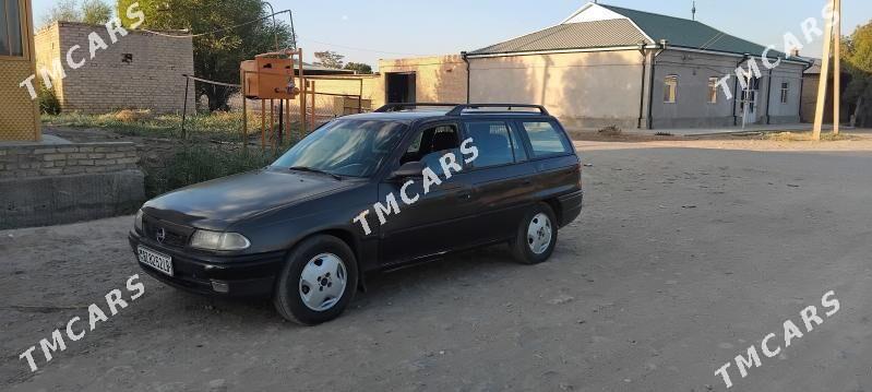 Opel Astra 1996 - 40 000 TMT - Дянев - img 6