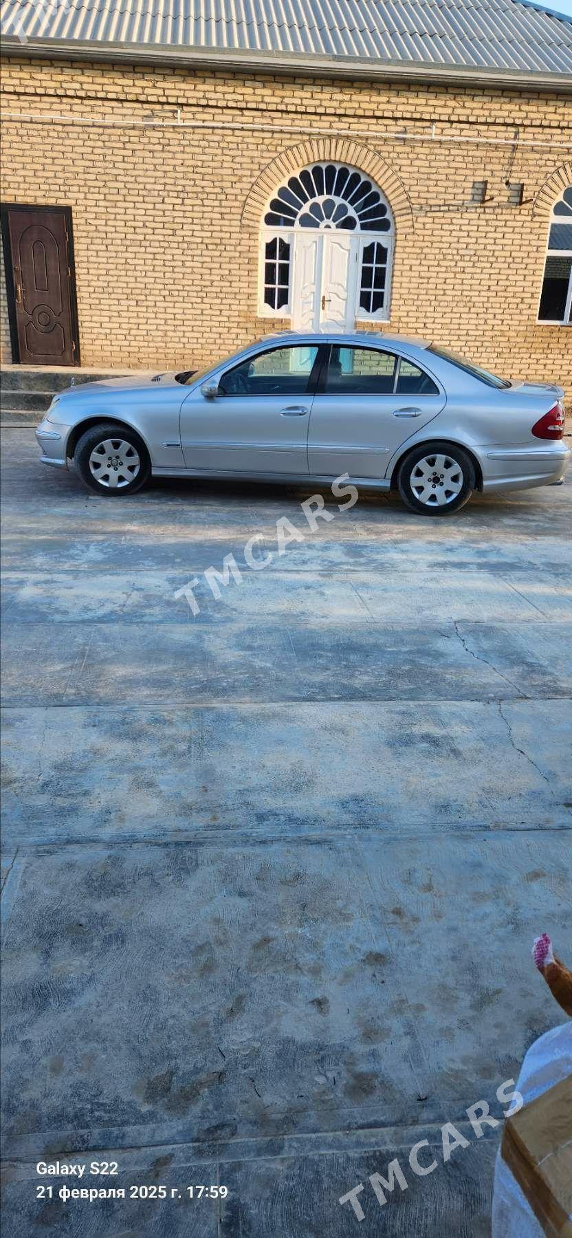Mercedes-Benz E320 2003 - 150 000 TMT - Байрамали - img 2