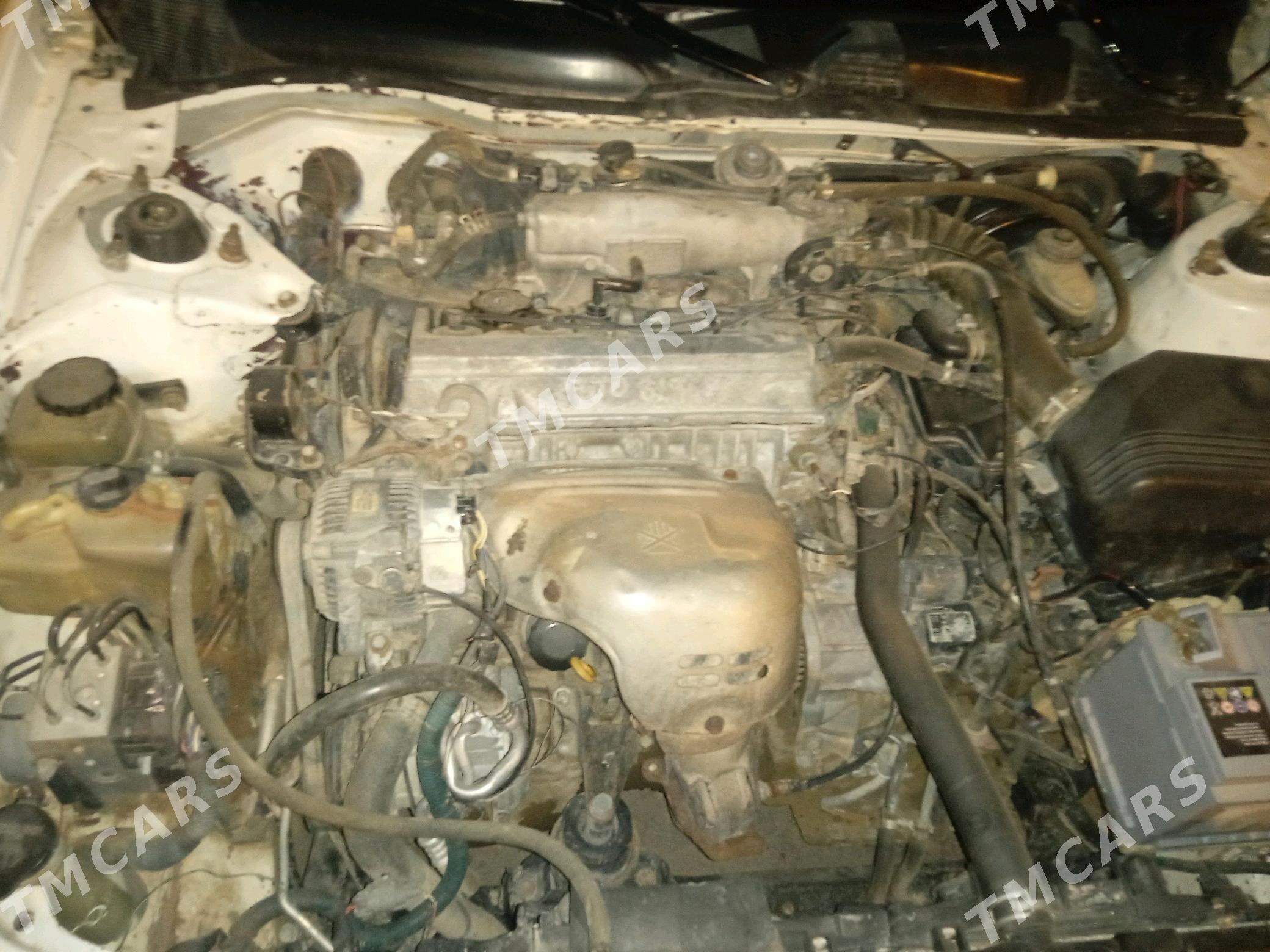 Toyota Camry 1998 - 100 000 TMT - Акдепе - img 9