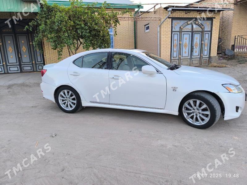 Lexus IS 300 2007 - 135 000 TMT - Фарап - img 4