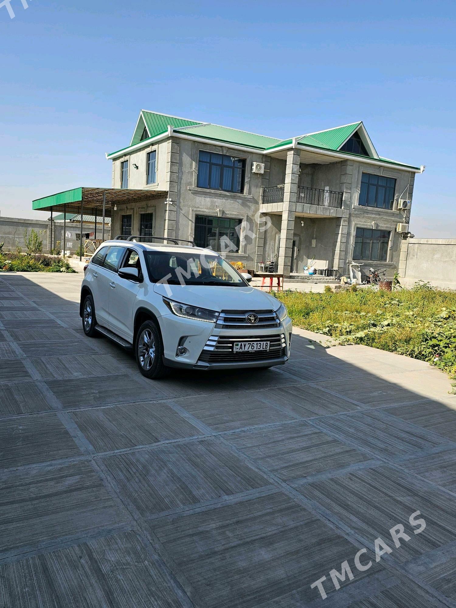 Toyota Highlander 2018 - 500 000 TMT - Туркменабат - img 2