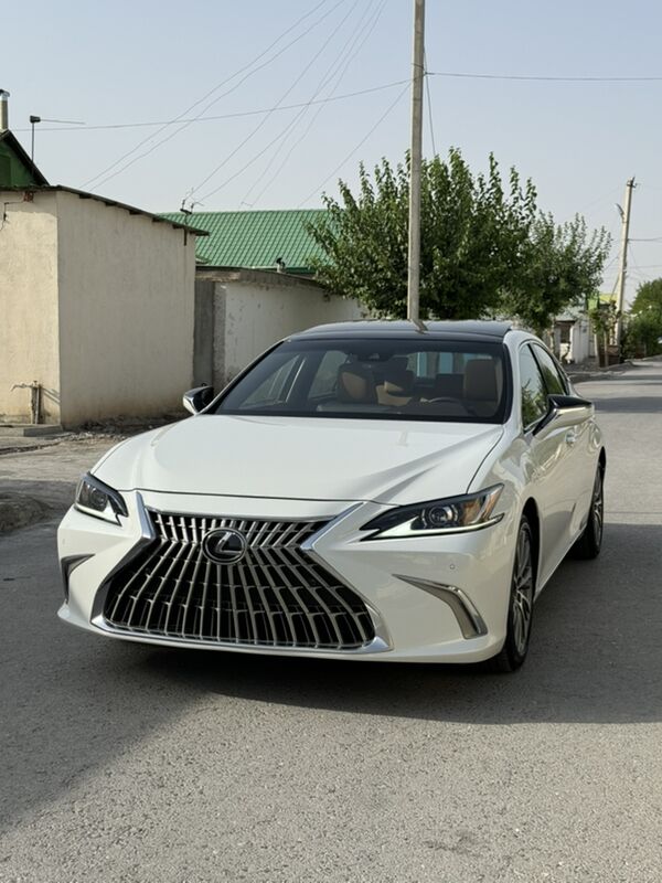 Lexus ES 350 2021 - 570 000 TMT - Büzmeýin - img 2