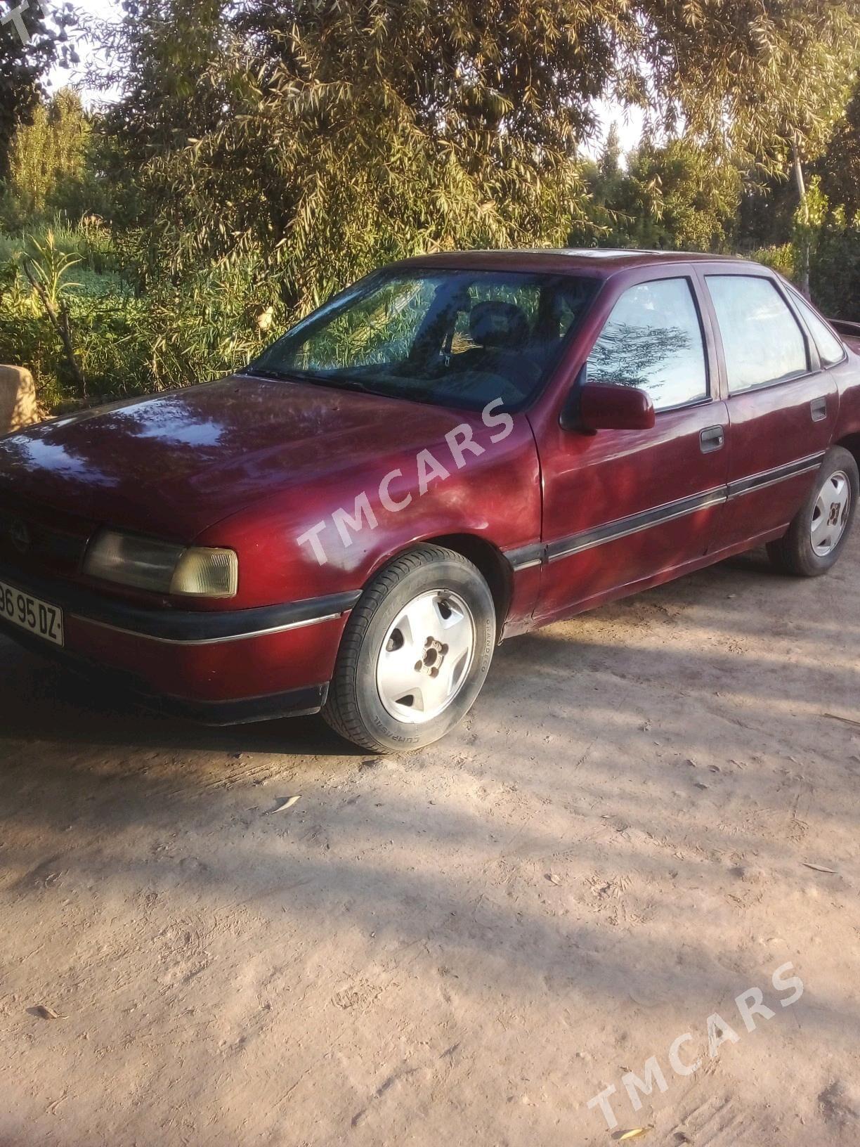 Opel Vectra 1990 - 25 000 TMT - Губадаг - img 4