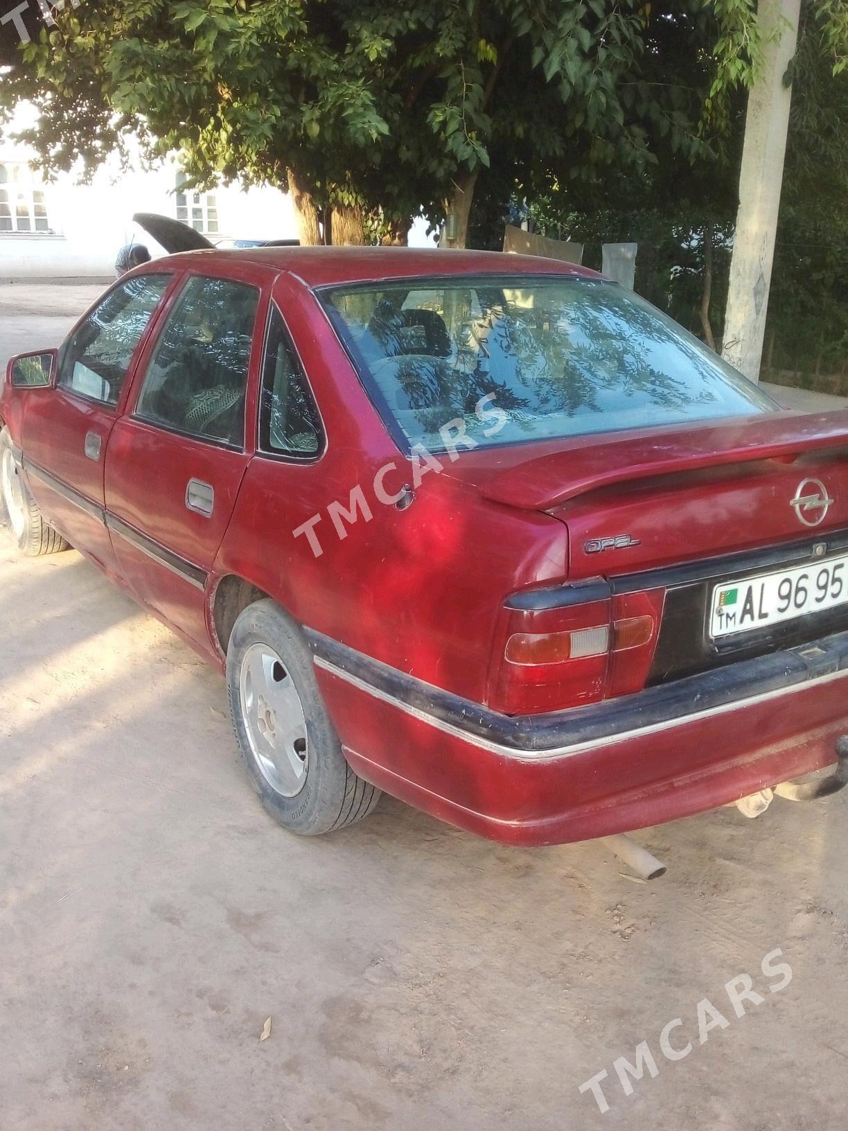 Opel Vectra 1990 - 25 000 TMT - Губадаг - img 3