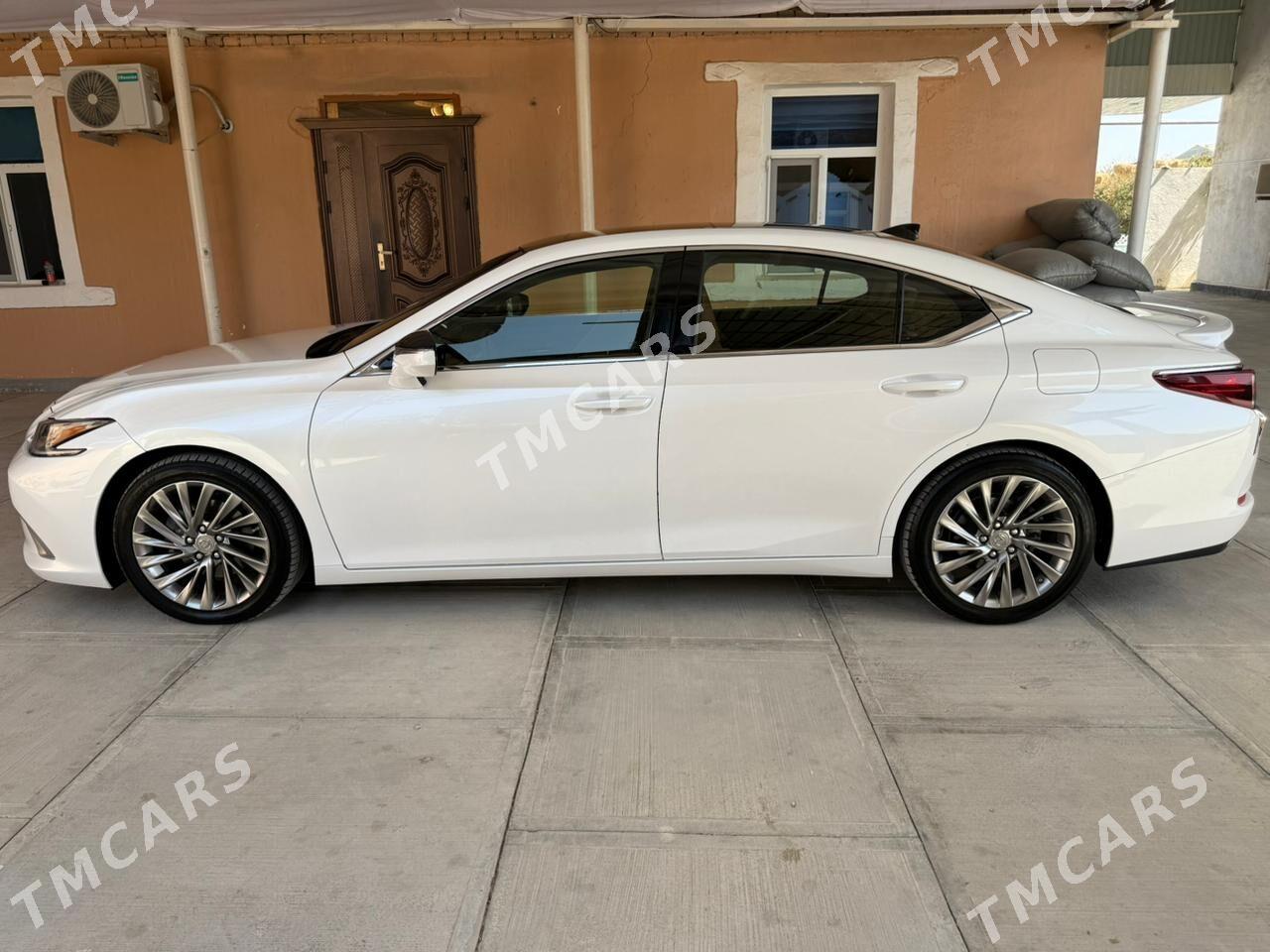 Lexus ES 350 2019 - 725 200 TMT - Гёкдепе - img 4
