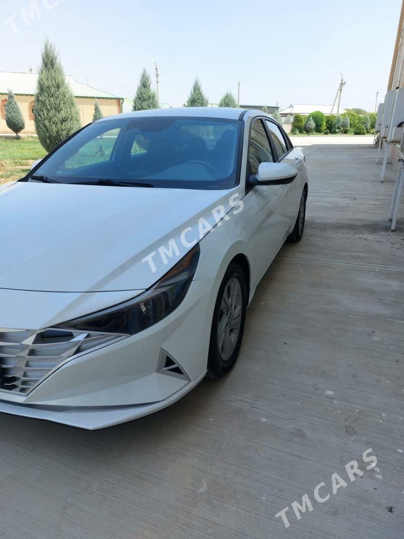 Hyundai Elantra 2021 - 240 000 TMT - Büzmeýin - img 3