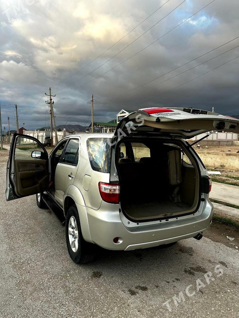 Toyota Fortuner 2010 - 300 000 TMT - Balkanabat - img 9