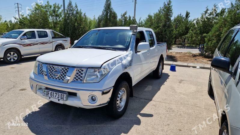 Nissan Navara 2012 - 145 000 TMT - Дашогуз - img 5