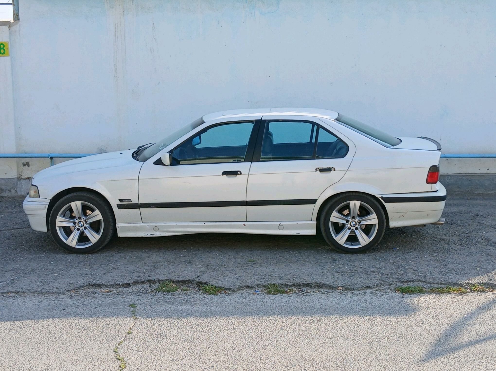 bmw diska 3 000 TMT - Гарадамак Шор - img 3
