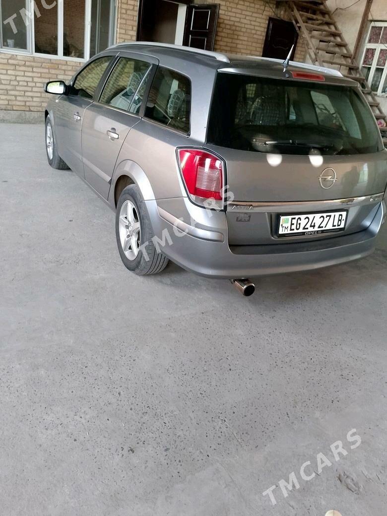 Opel Astra 2004 - 79 000 TMT - Дянев - img 2