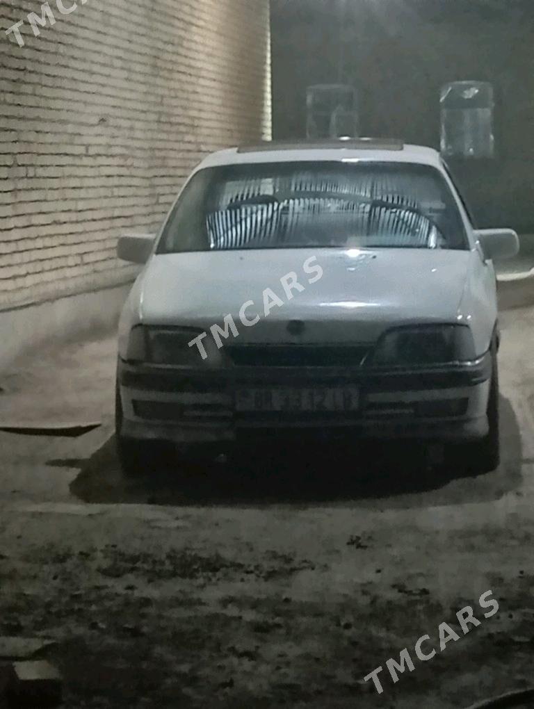Opel Omega 1991 - 25 000 TMT - Чарджоу - img 4