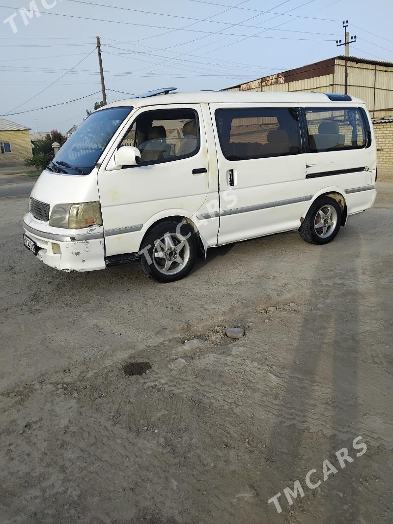 Toyota Hiace 2001 - 50 000 TMT - Mary - img 1