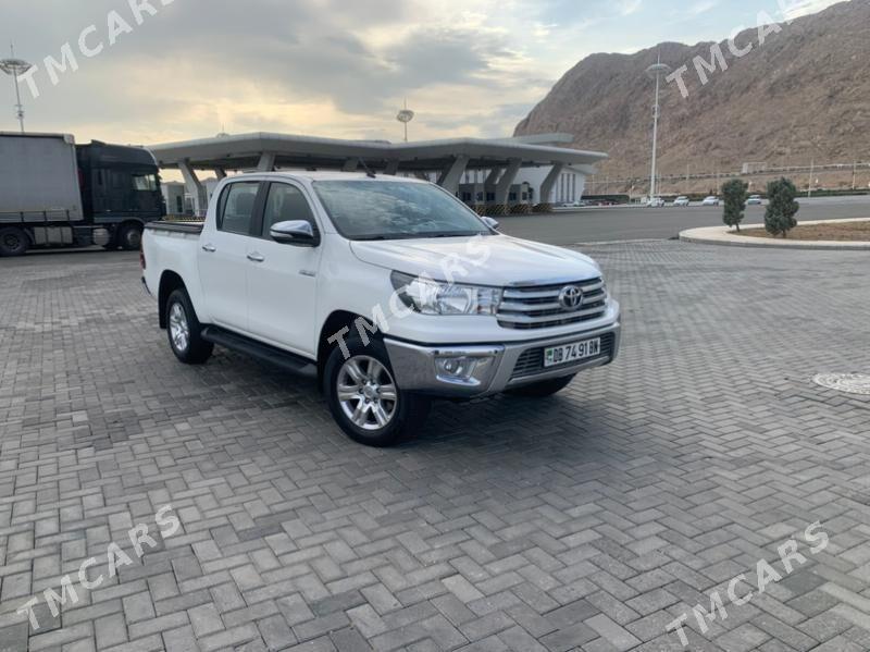 Toyota Hilux 2017 - 460 000 TMT - Туркменбаши - img 2