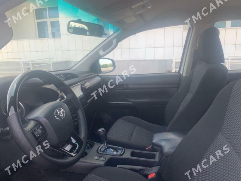 Toyota Hilux 2017 - 460 000 TMT - Туркменбаши - img 6