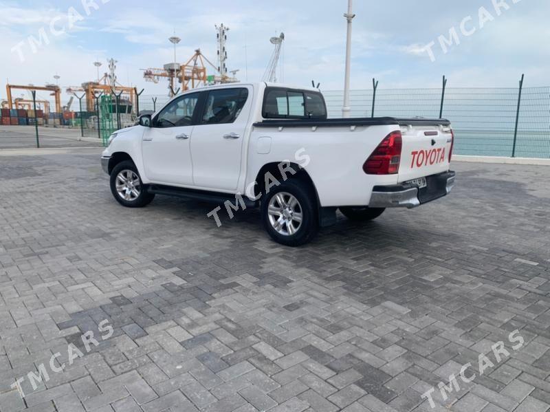 Toyota Hilux 2017 - 460 000 TMT - Туркменбаши - img 7