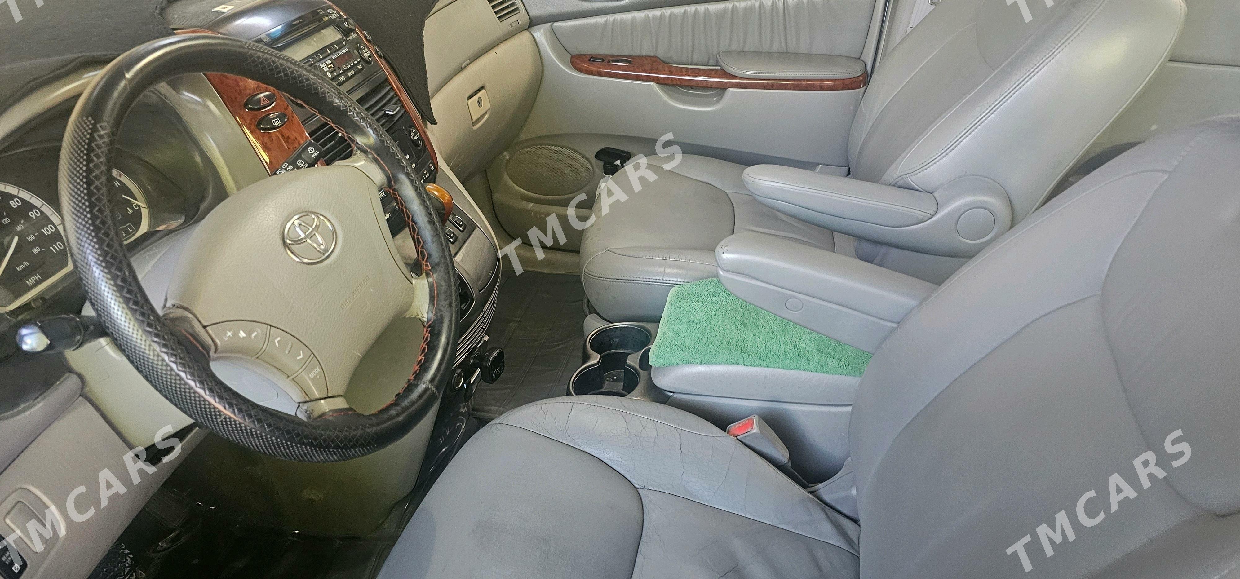 Toyota Sienna 2004 - 250 000 TMT - Ёлётен - img 6