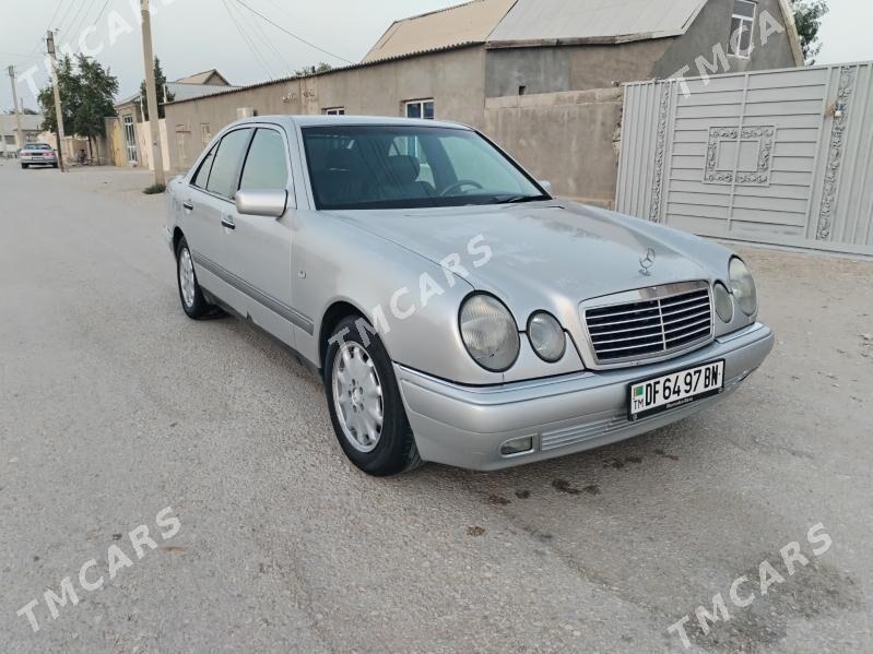 Mercedes-Benz E320 1999 - 87 000 TMT - Гумдаг - img 2