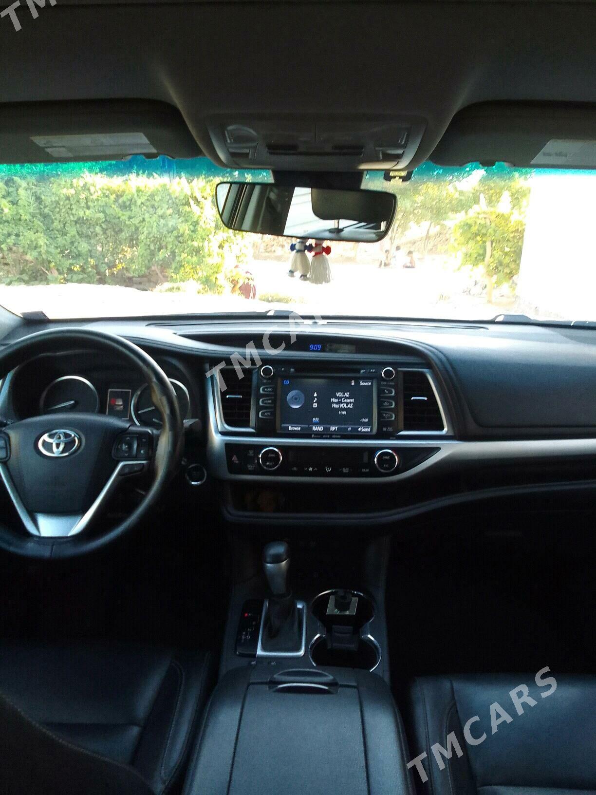 Toyota Highlander 2018 - 420 000 TMT - Дянев - img 6