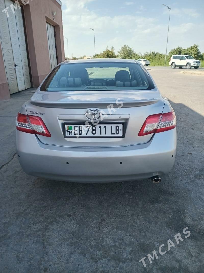 Toyota Camry 2010 - 140 000 TMT - Фарап - img 5