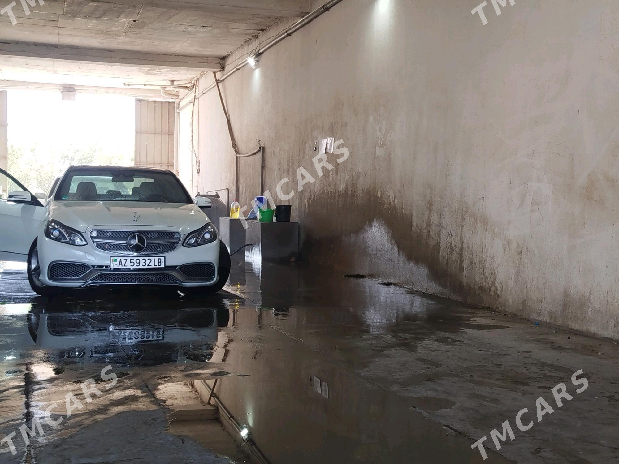 Mercedes-Benz 400E 2009 - 320 000 TMT - Дянев - img 3
