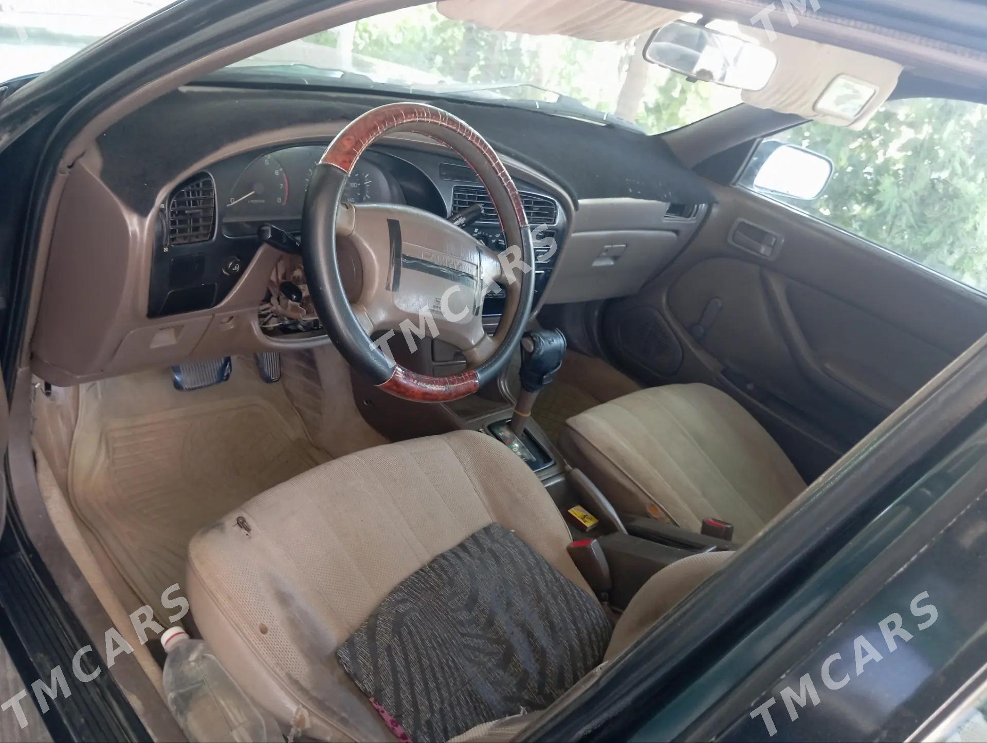 Toyota Camry 1993 - 75 000 TMT - Gubadag - img 5