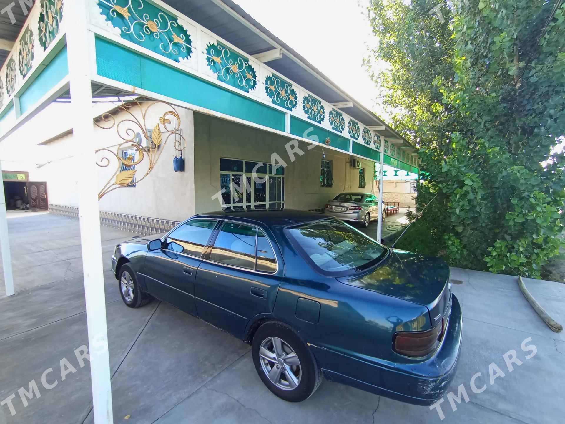 Toyota Camry 1993 - 75 000 TMT - Gubadag - img 9