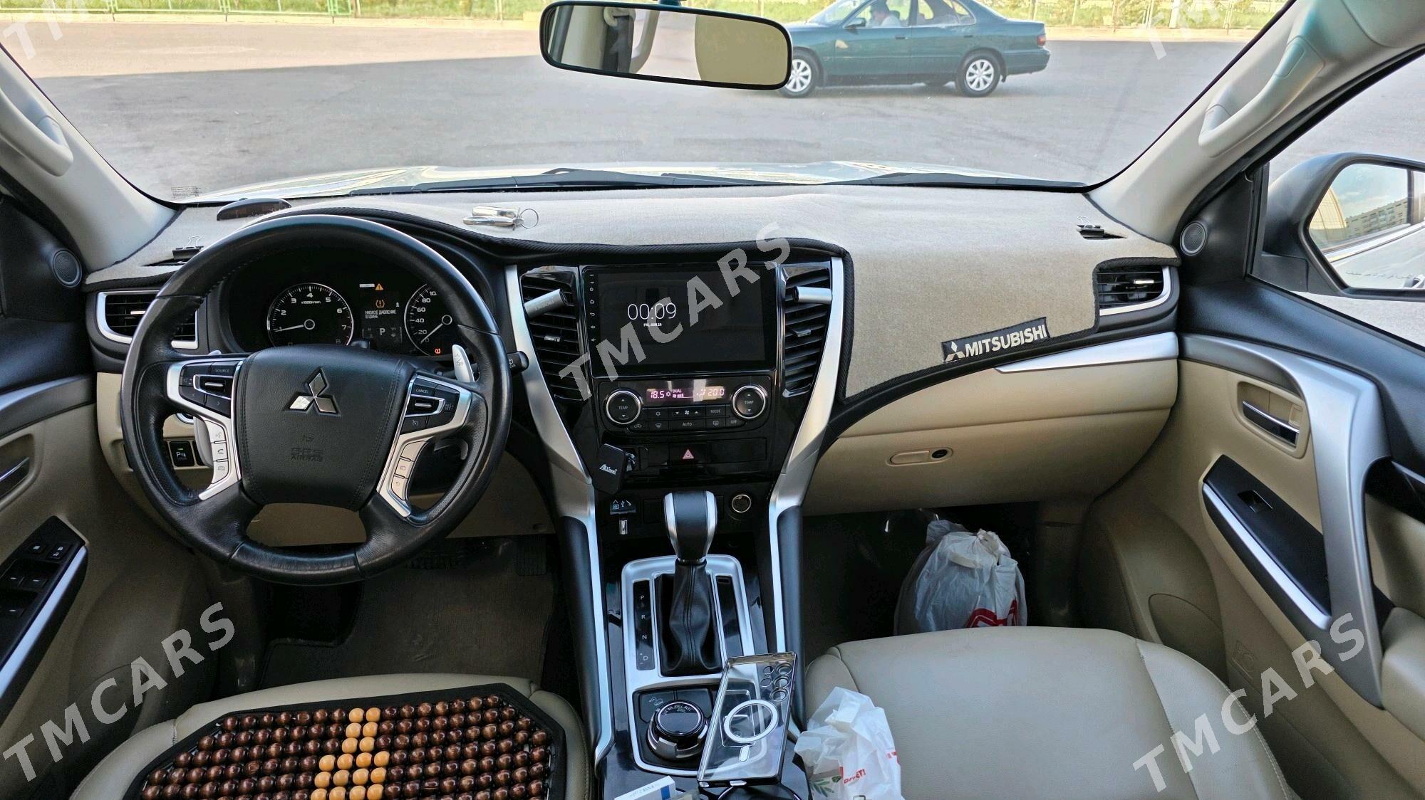 Mitsubishi Montero Sport 2019 - 350 000 TMT - Türkmenabat - img 7