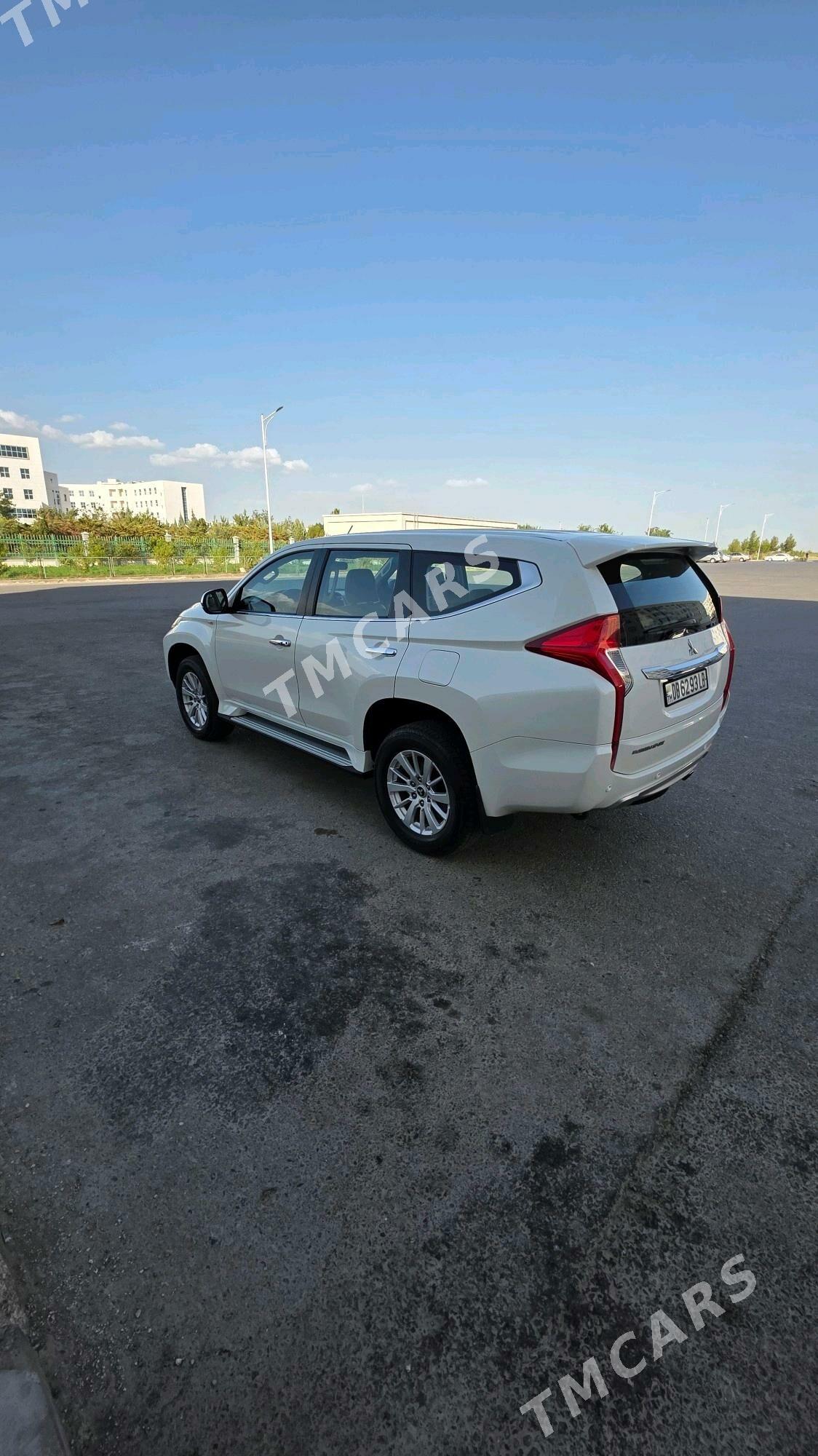 Mitsubishi Montero Sport 2019 - 350 000 TMT - Türkmenabat - img 3