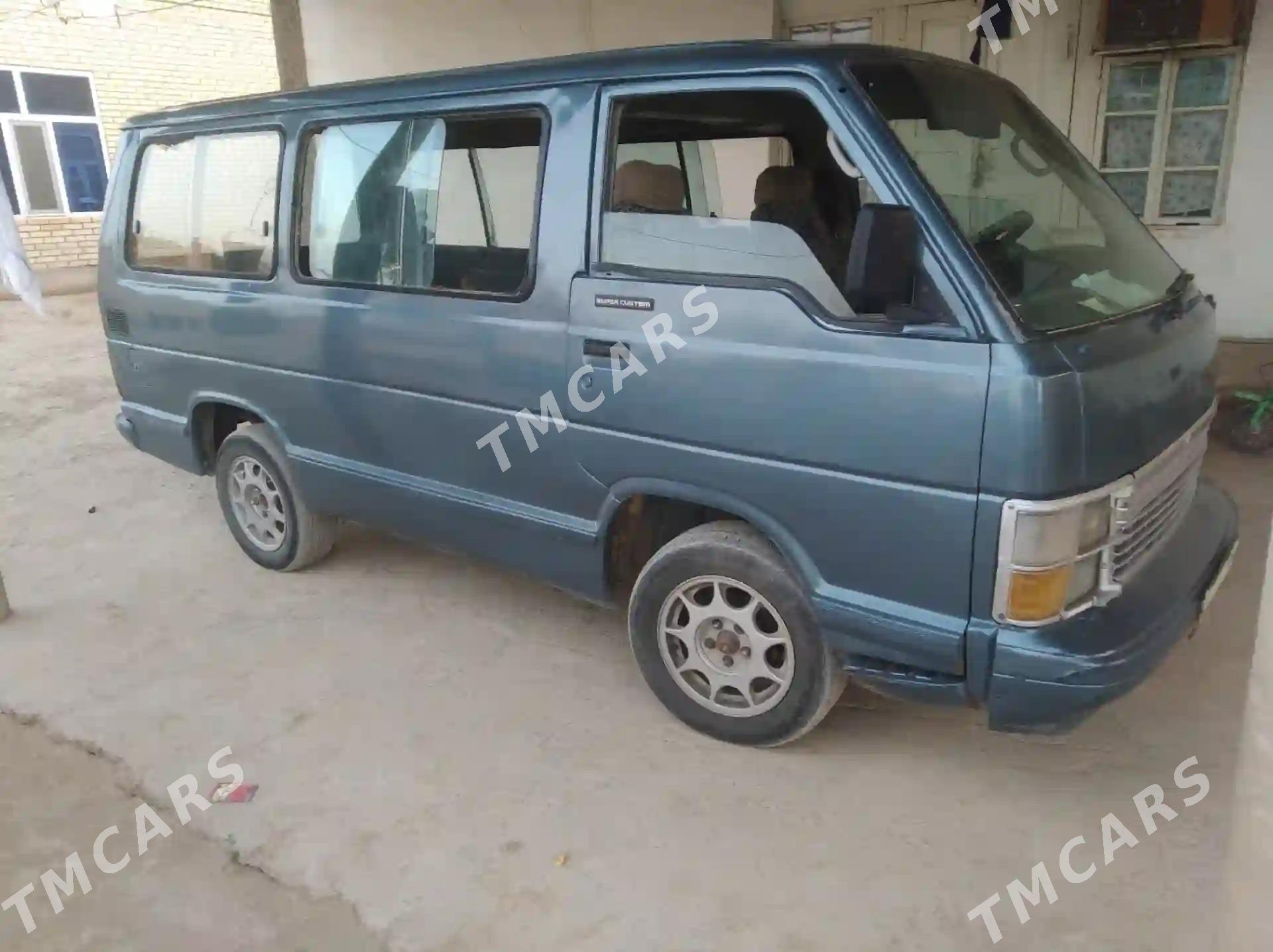 Toyota Hiace 1989 - 36 000 TMT - Векильбазар - img 3