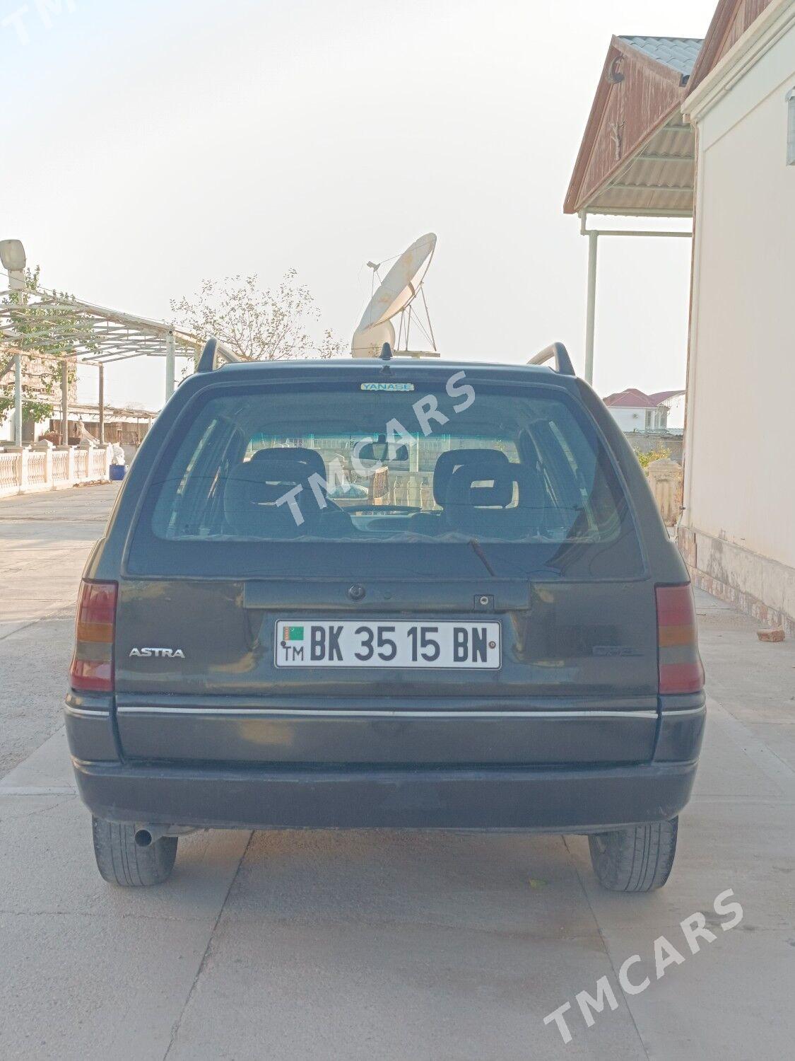 Opel Astra 1996 - 50 000 TMT - Balkanabat - img 4