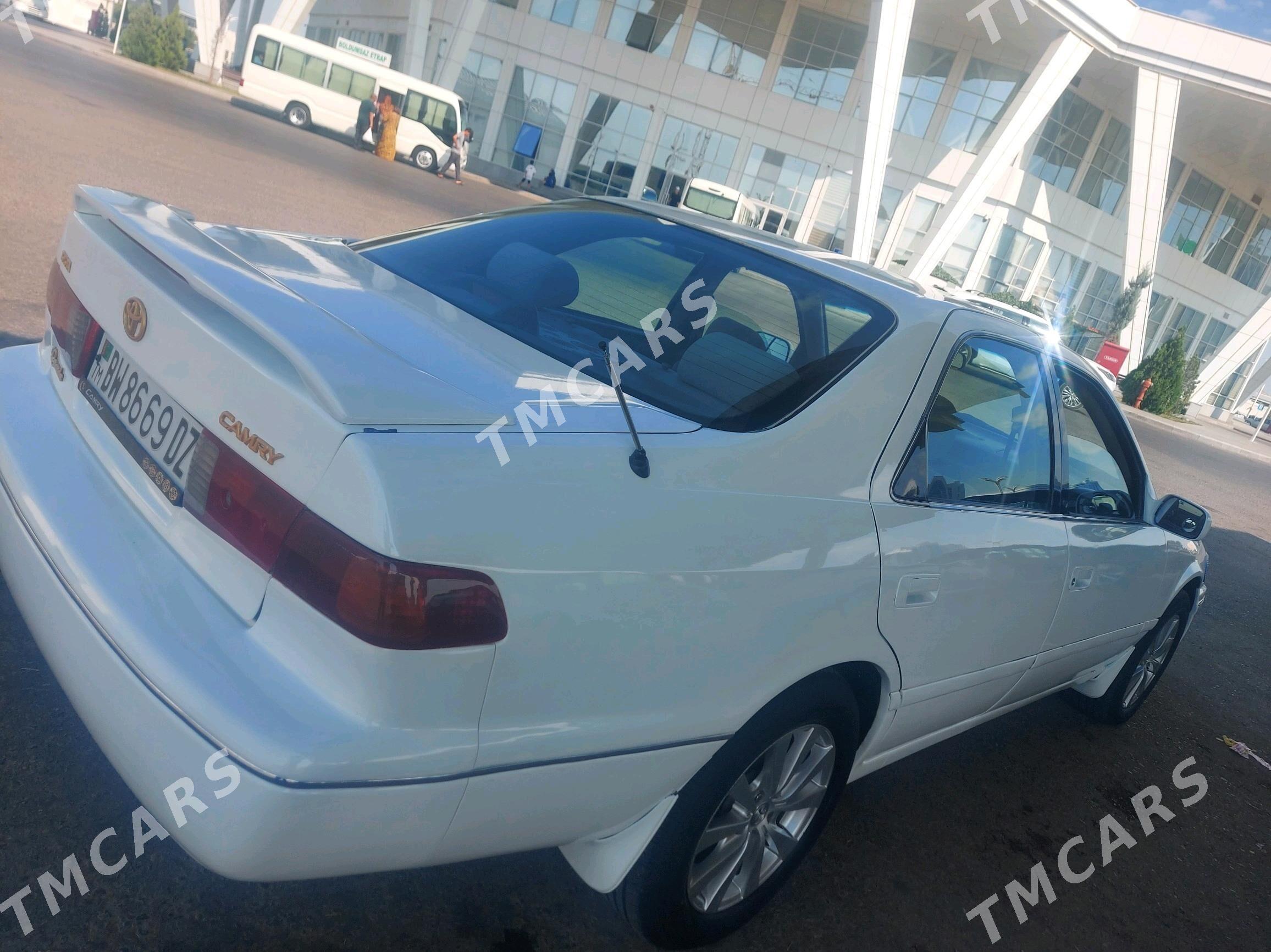 Toyota Camry 1997 - 110 000 TMT - Дашогуз - img 5