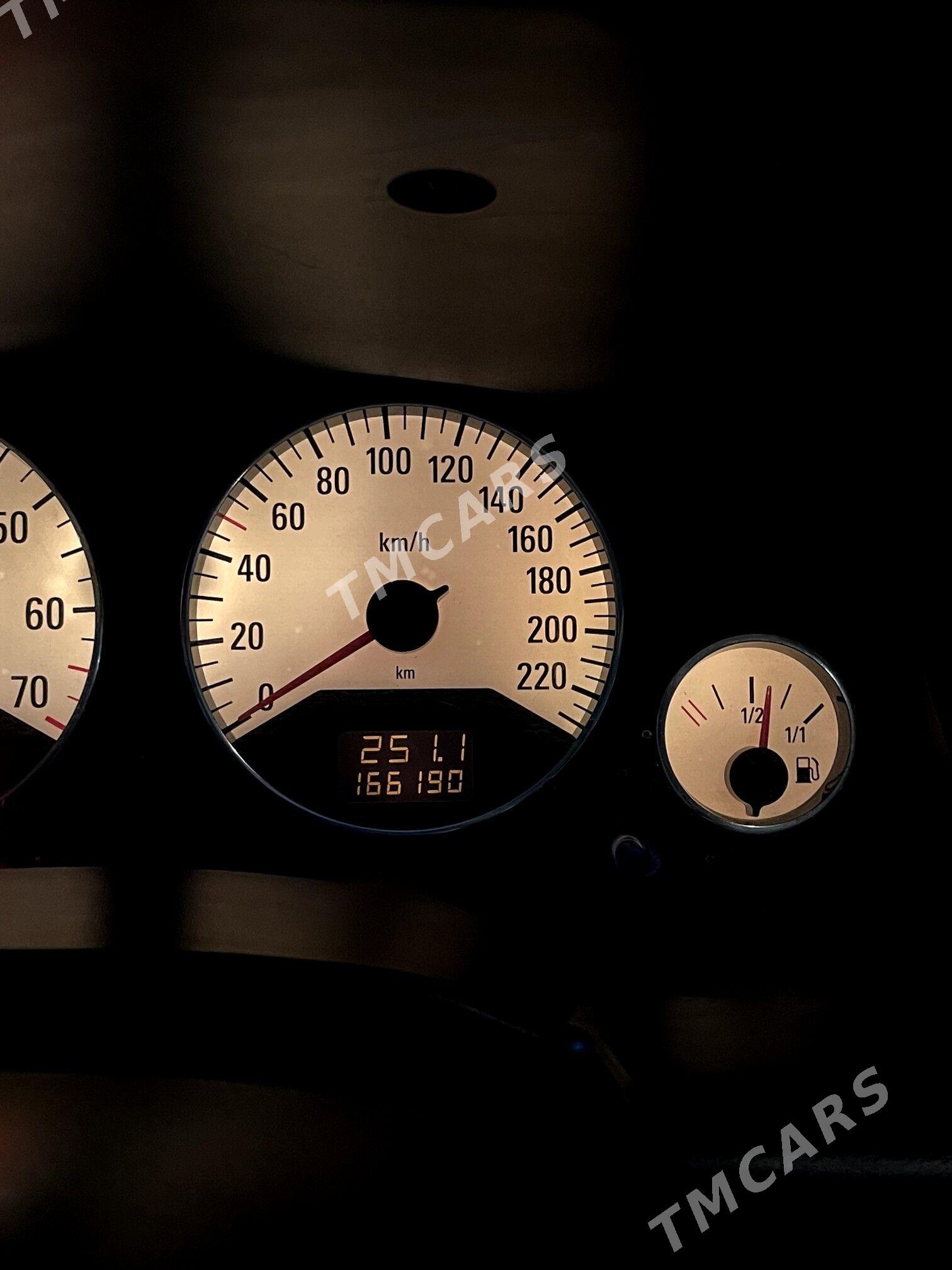 Opel Zafira 2003 - 90 000 TMT - Дашогуз - img 7