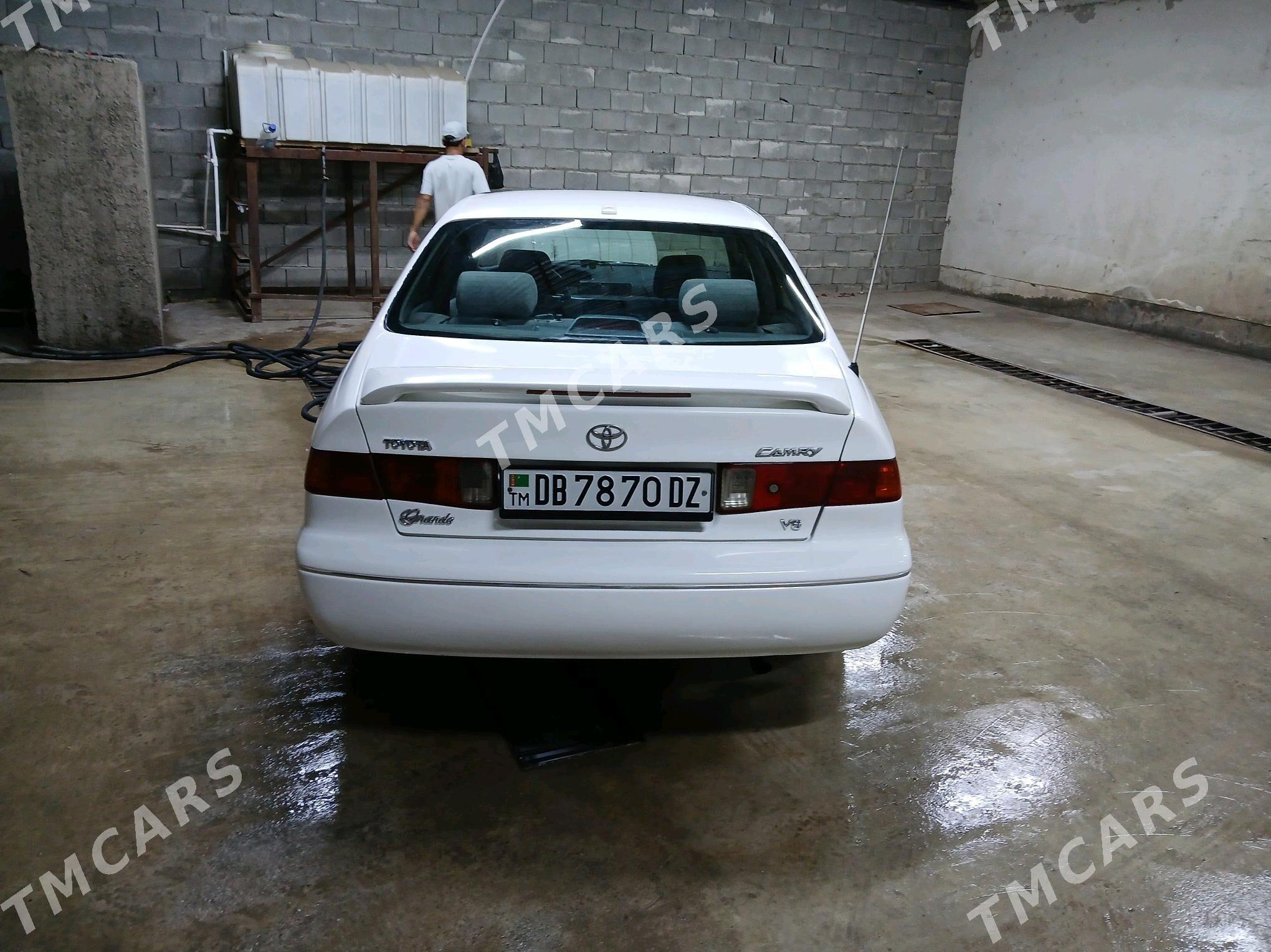 Toyota Camry 2000 - 130 000 TMT - Akdepe - img 9