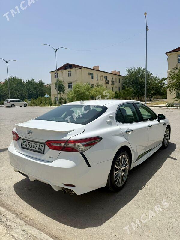 Toyota Camry 2020 - 315 000 TMT - 30 мкр - img 3