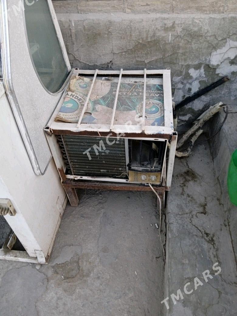 vitrina haladilnik - Саят - img 2