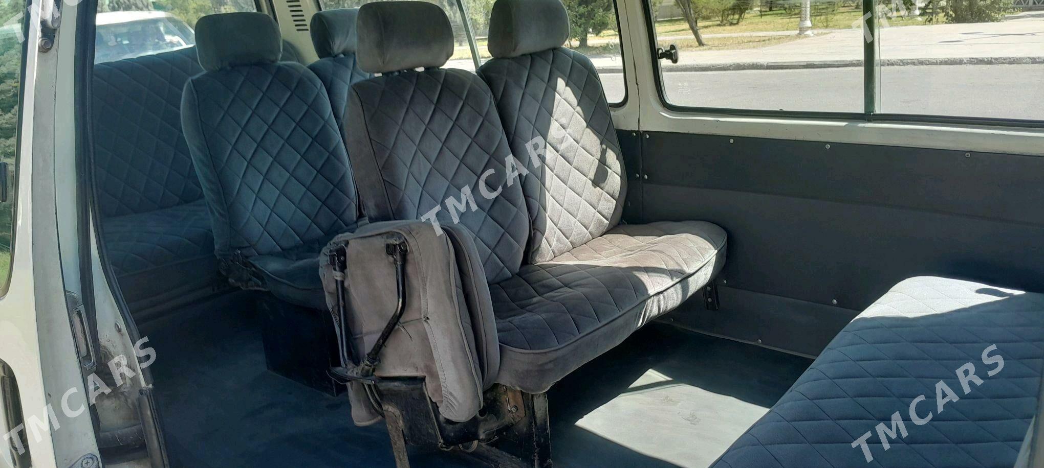 Toyota Hiace 2009 - 65 000 TMT - Mary - img 5