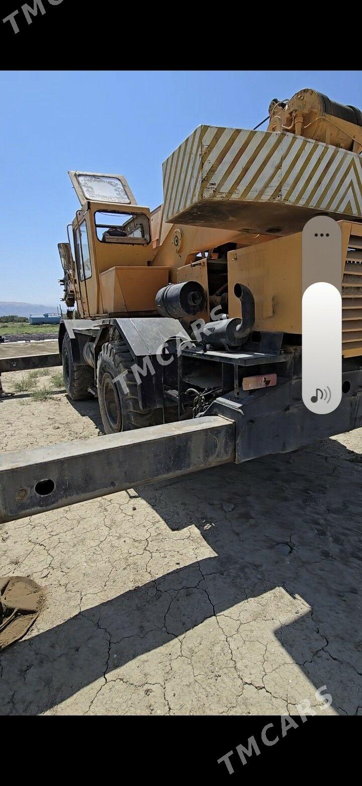 Liebherr LTF 2007 - 600 000 TMT - Яшлык - img 2