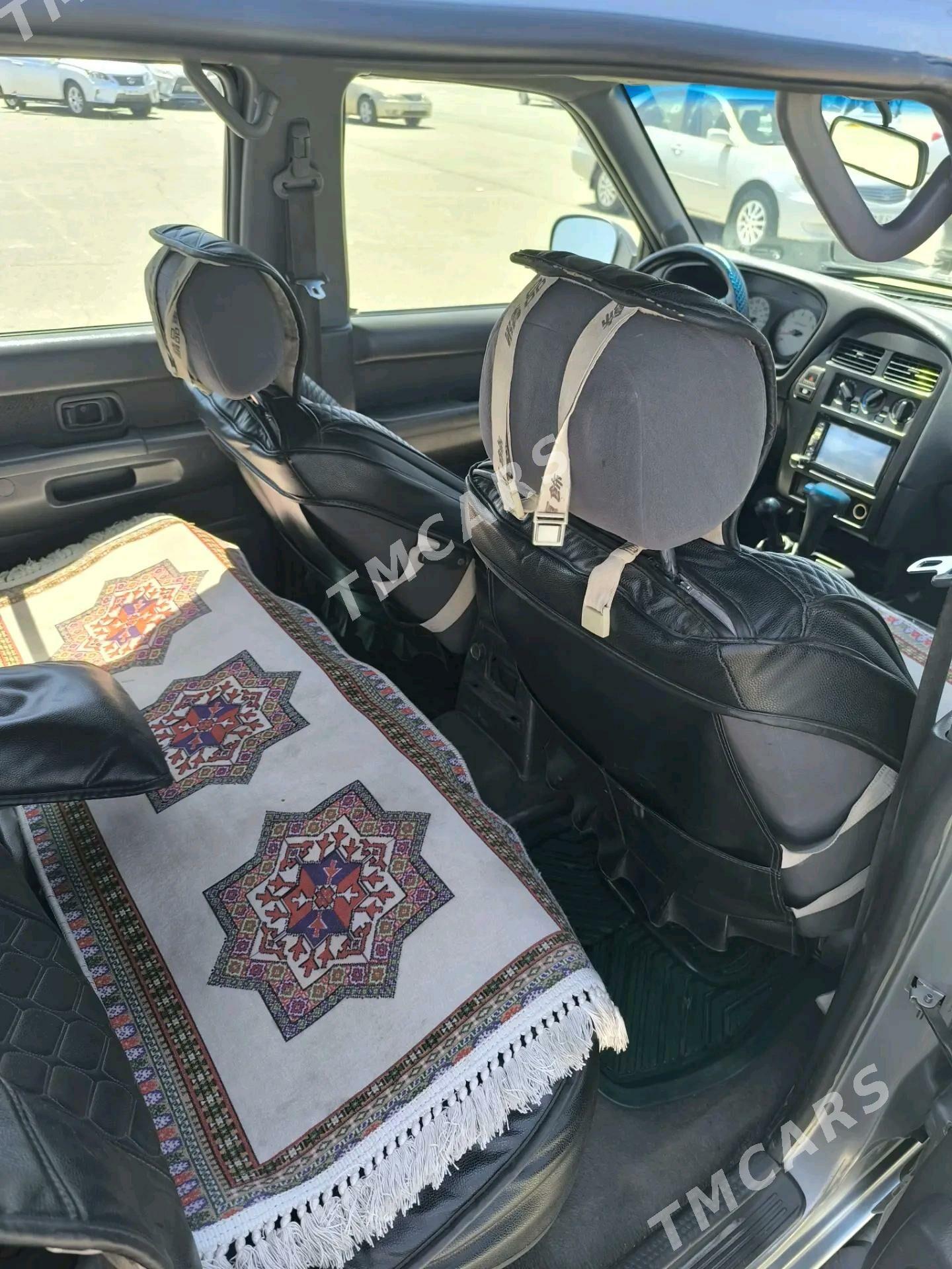 Nissan Pathfinder 2000 - 80 000 TMT - Чарджоу - img 4