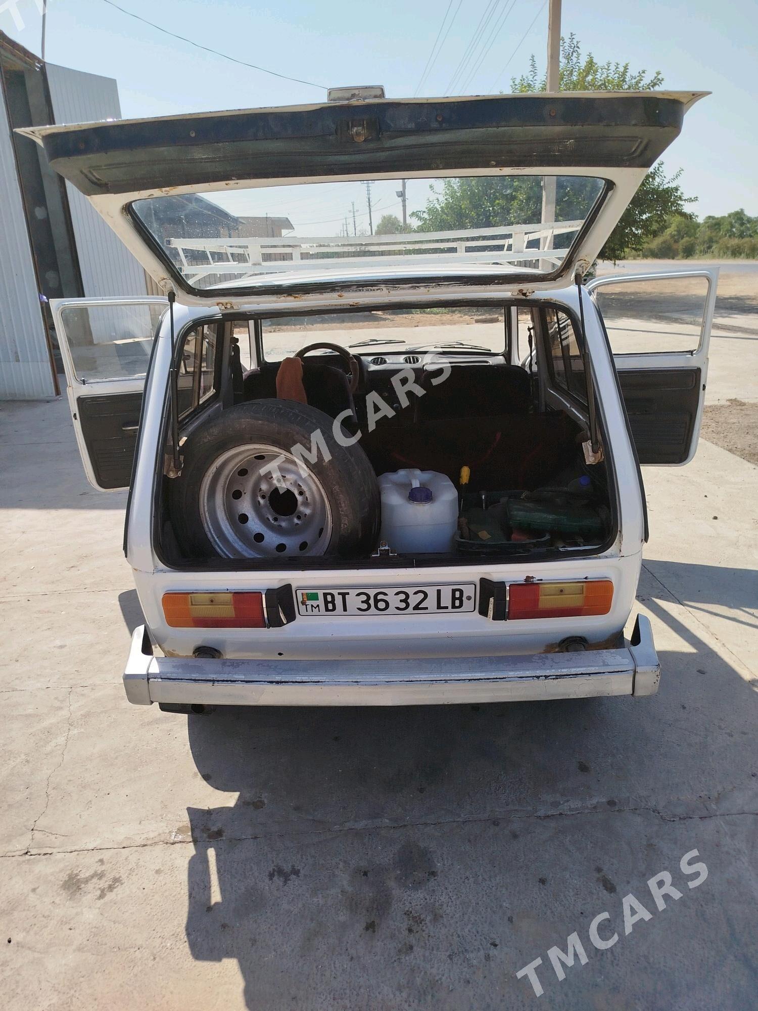 Lada Niva 1981 - 40 000 TMT - Саят - img 3