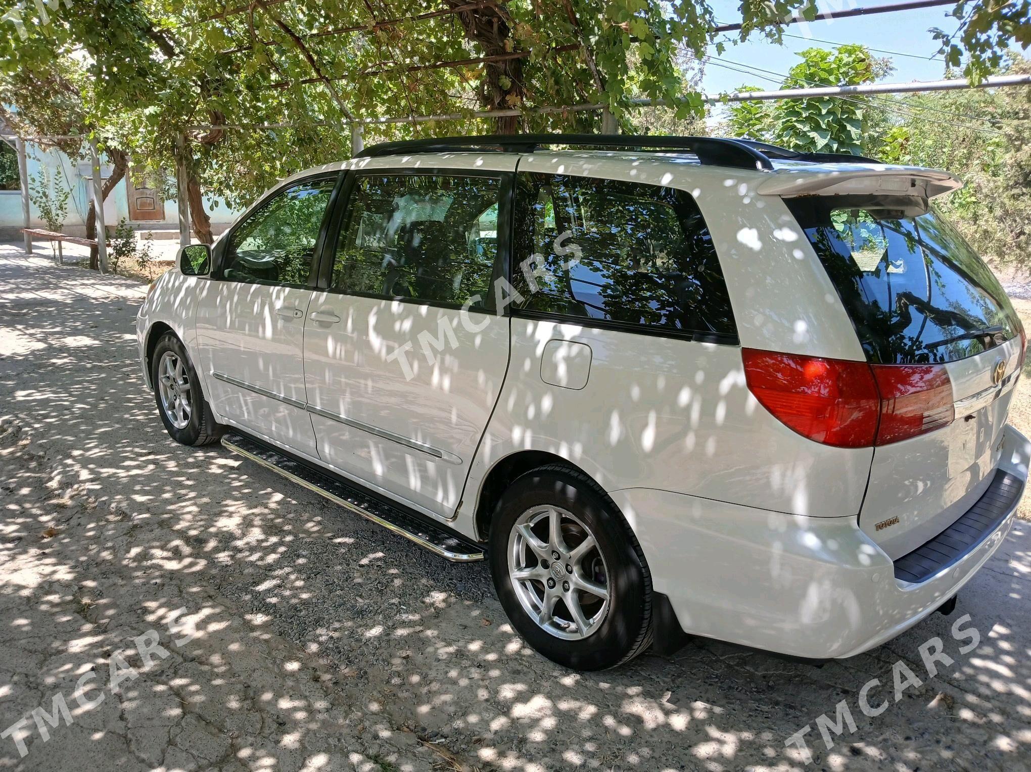 Toyota Sienna 2004 - 215 000 TMT - Kaka - img 3