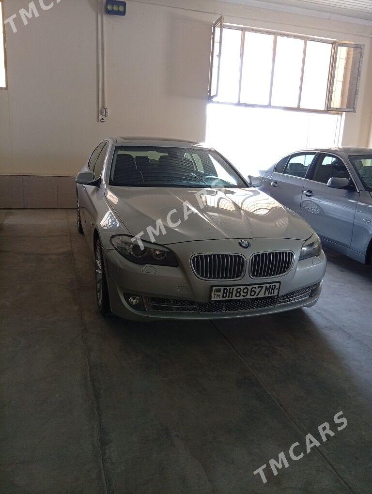 BMW F10 2010 - 360 000 TMT - Мары - img 5