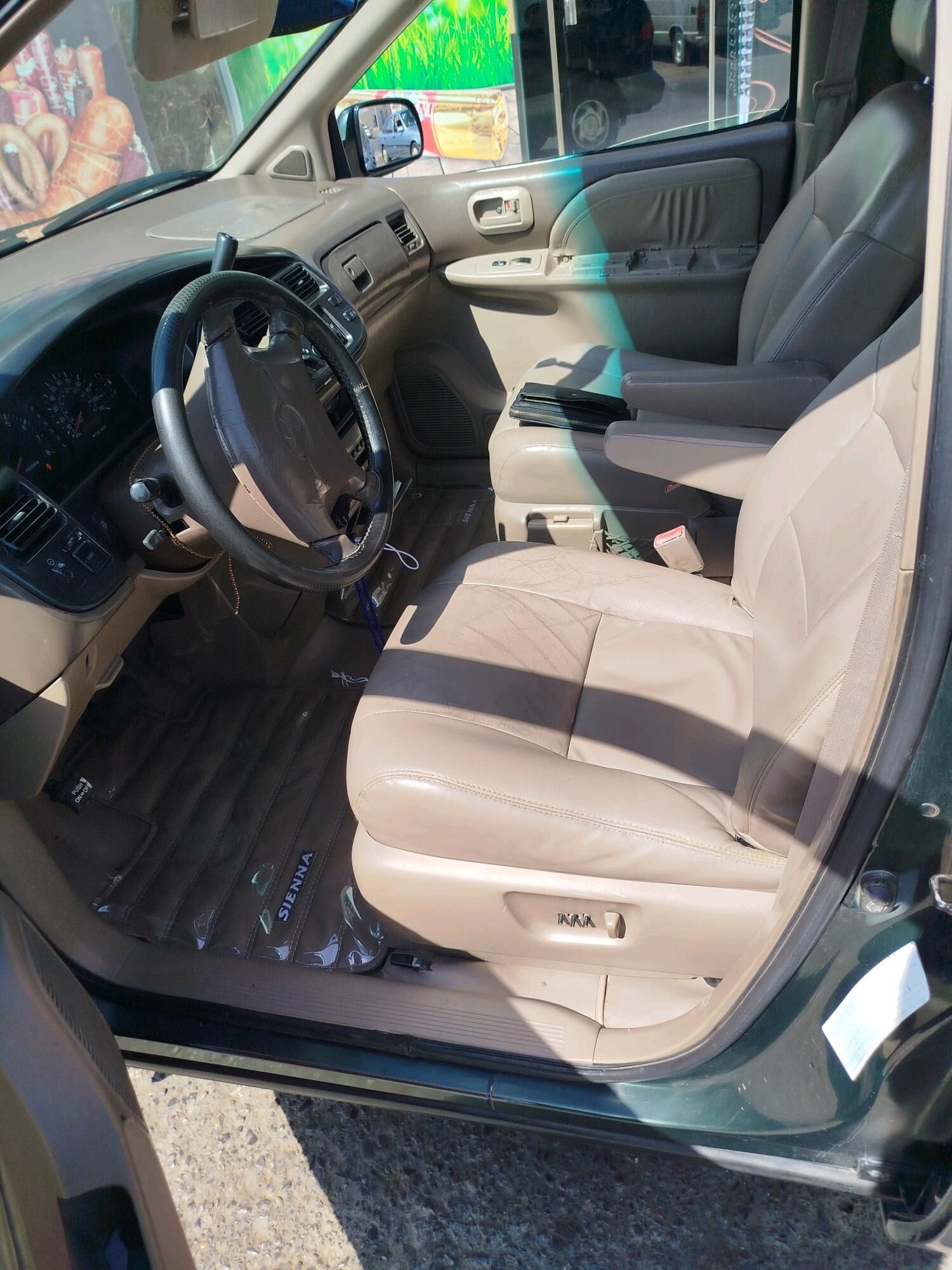 Toyota Sienna 2000 - 125 000 TMT - Mary - img 7