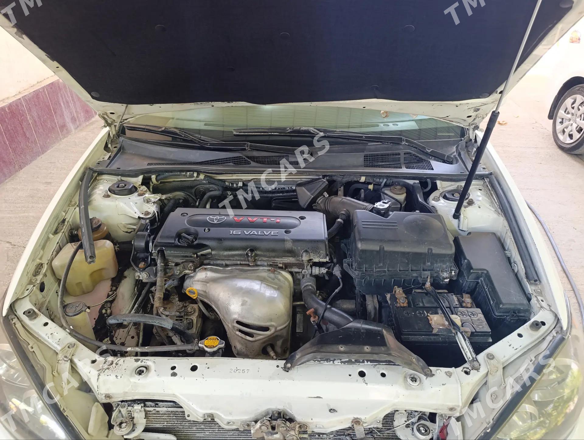 Toyota Camry 2002 - 129 000 TMT - Бедев - img 5