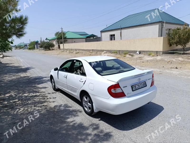 Toyota Camry 2002 - 129 000 TMT - Бедев - img 3