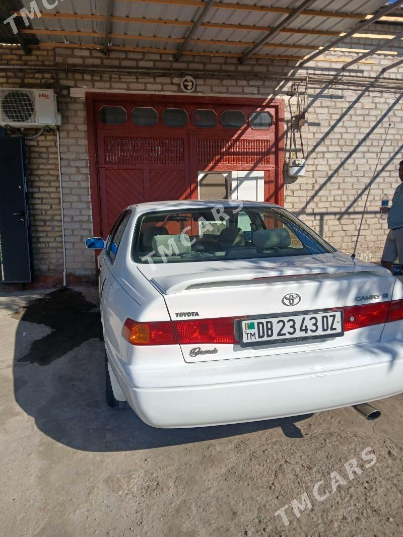 Toyota Camry 2000 - 150 000 TMT - Daşoguz - img 7
