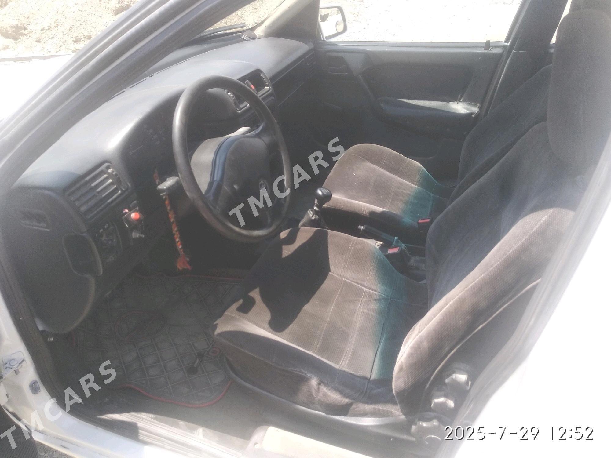 Opel Vectra 1991 - 28 000 TMT - Bäherden - img 5