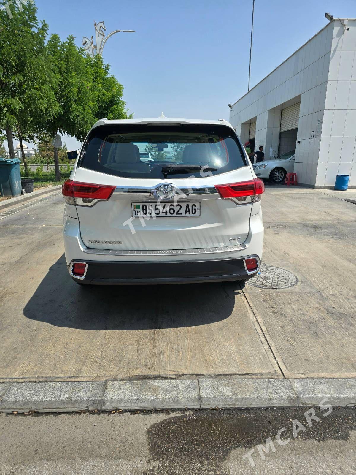 Toyota Highlander 2017 - 400 000 TMT - Олимпийский городок - img 2
