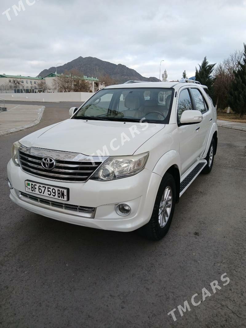 Toyota Fortuner 2013 - 300 000 TMT - Türkmenbaşy - img 2