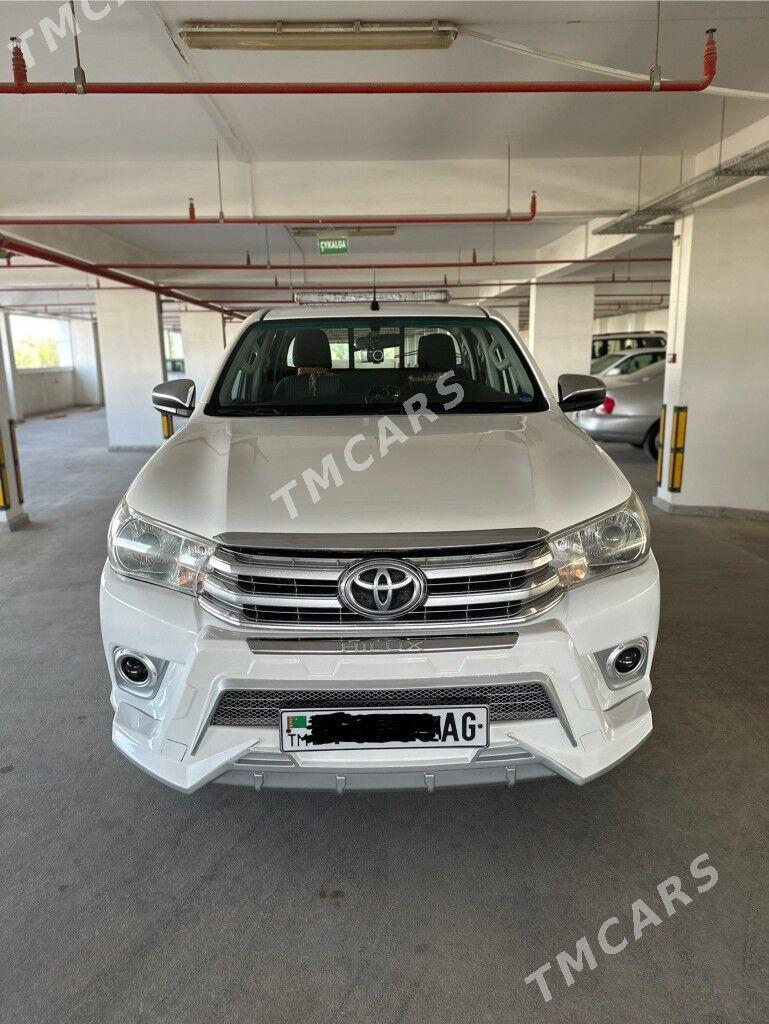 Toyota Hilux 2017 - 480 000 TMT - Aşgabat - img 6